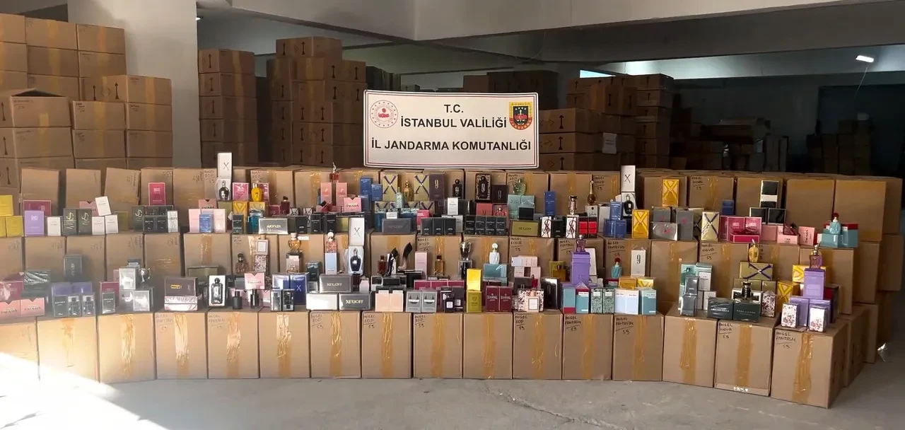 Dünyaca ünlü markaları taklit ettiler! Ele geçirilen parfümlerin değeri dudak uçuklattı
