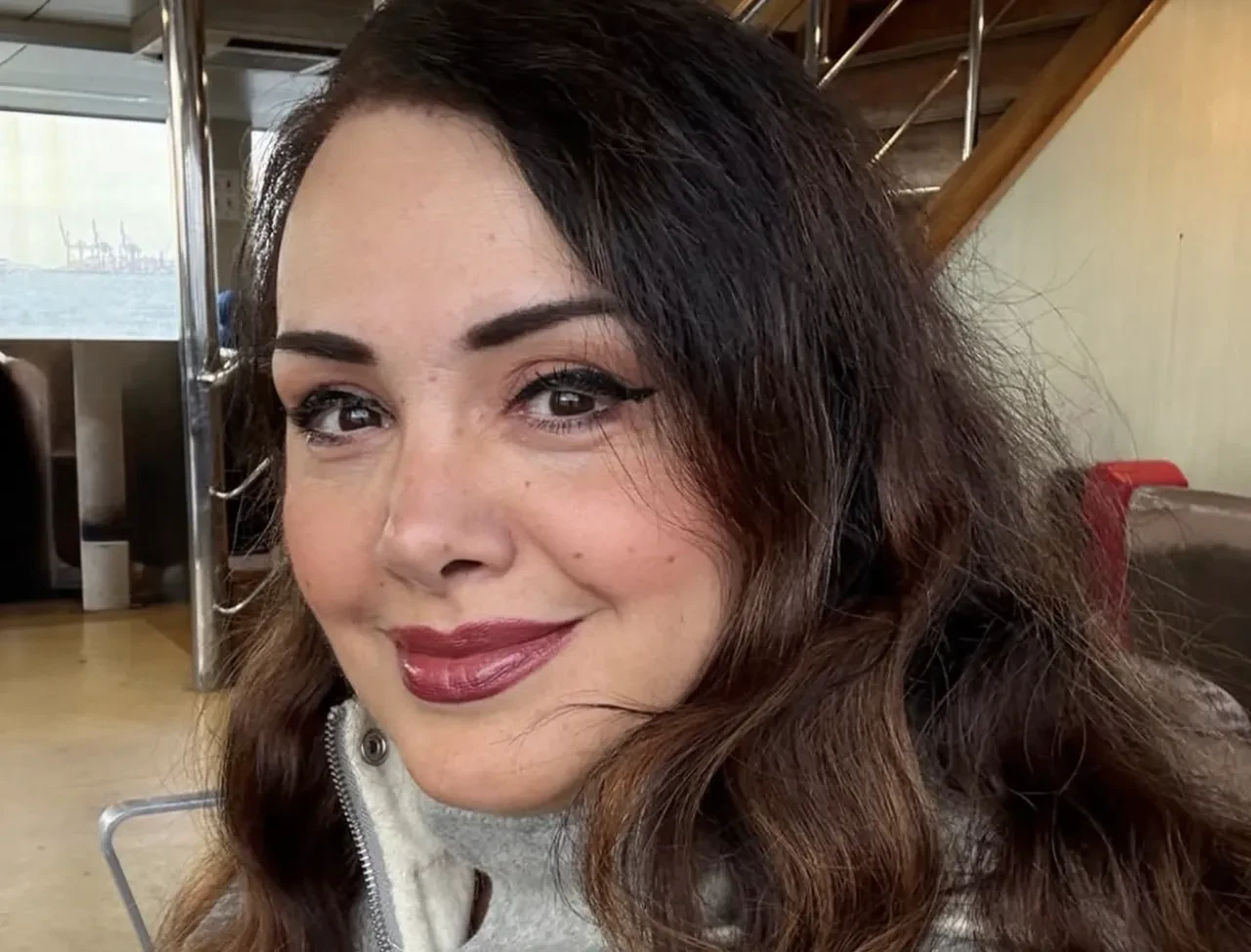 Efsane Sunucu Esra Ceyhan son haliyle pes dedirtti! Estetik yok demişti