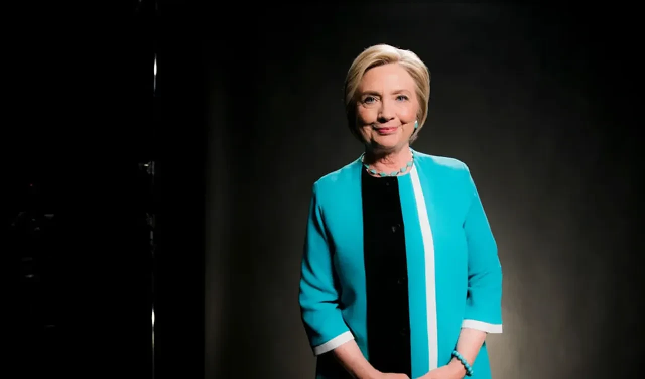 Eski Başkan Hillary Clinton'dan Trump hakkında şoke eden iddialar: Putin'de fotoğrafları, videoları var