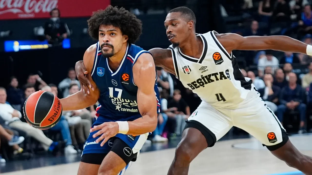 EuroLeague'deki Türk derbisinde kazanan Anadolu Efes! Lacivert-beyazlılar, Beşiktaş'ı mağlup etti