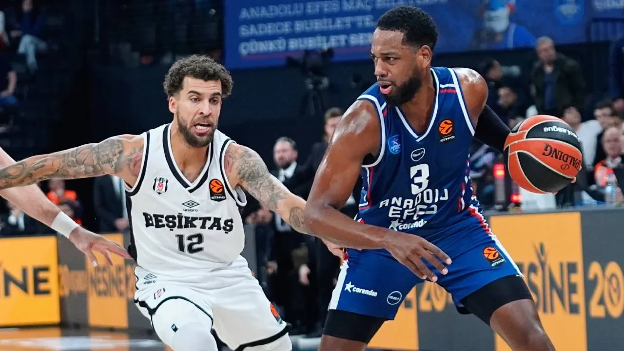 EuroLeague'deki Türk derbisinde kazanan Anadolu Efes! Lacivert-beyazlılar, Beşiktaş'ı mağlup etti