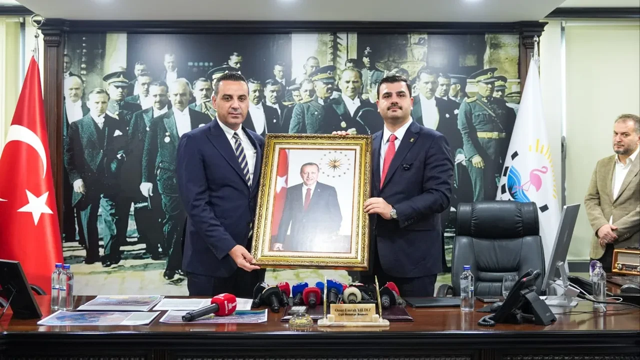 Eyyüp Kadir İnan'dan dikkat çeken İzmir mesajı: "Fetret Devri bitmiştir"