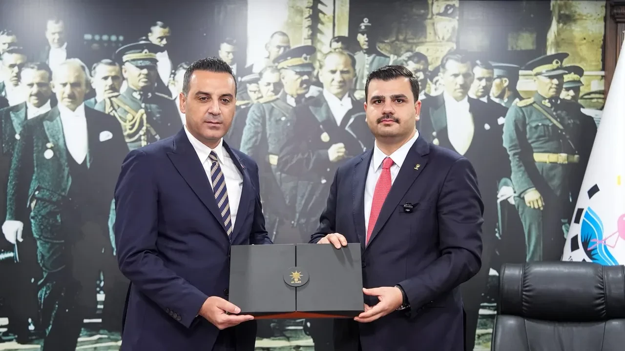 Eyyüp Kadir İnan'dan dikkat çeken İzmir mesajı: "Fetret Devri bitmiştir"