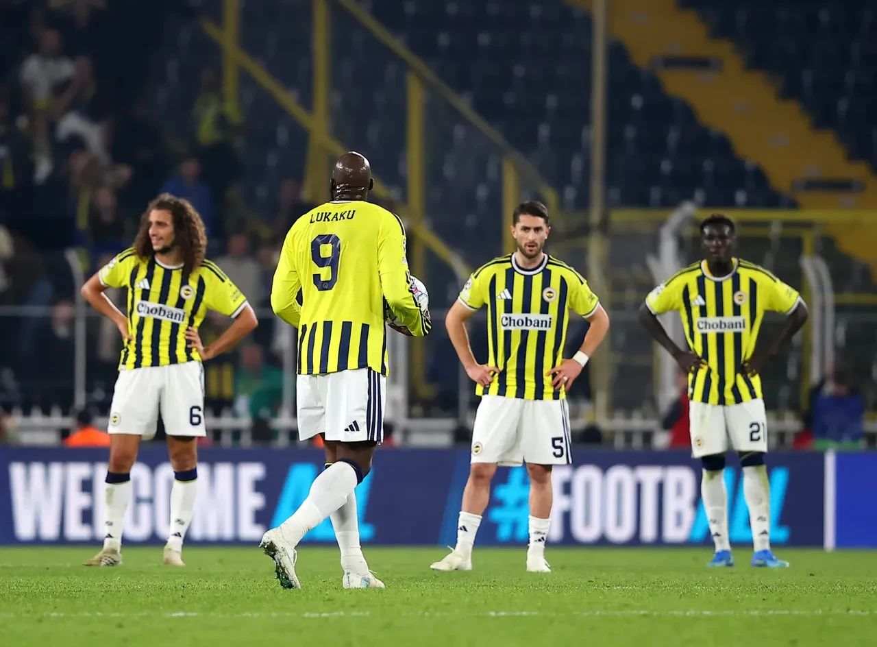 Fenerbahçe'de yol ayrımı! Yıldız ismin bileti kesildi: Ocak ayında veda edebilir