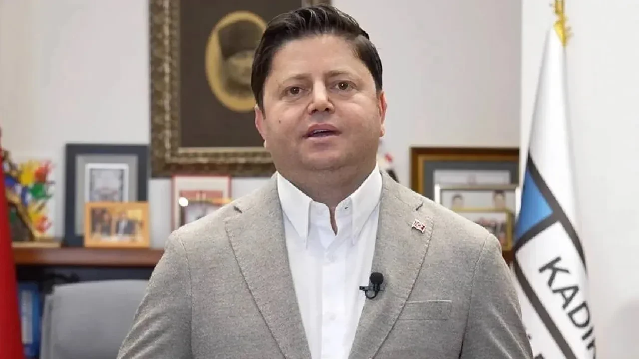 Kadıköy Belediye Başkanı Mesut Kösedağı CHP'den istifa edip Yeni Parti'ye geçti