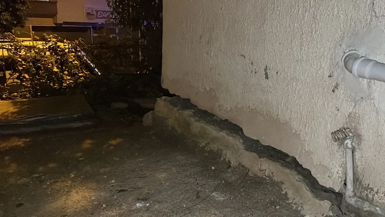 Mersin'de korku dolu anlar! Binanın zemini çöktü 40 kişi tahliye edildi