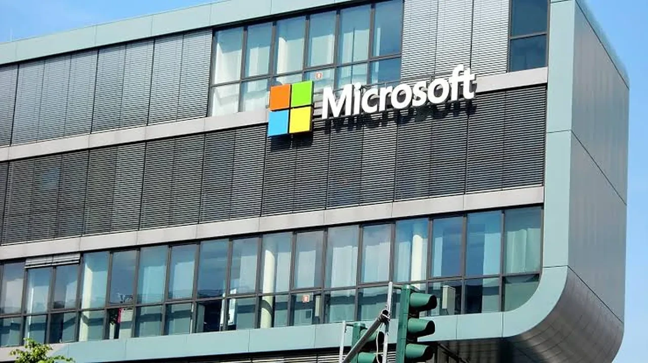 Microsoft'tan korkutan siber saldırı uyarısı! Yüzlerce kuruluşun sistemine sızdılar