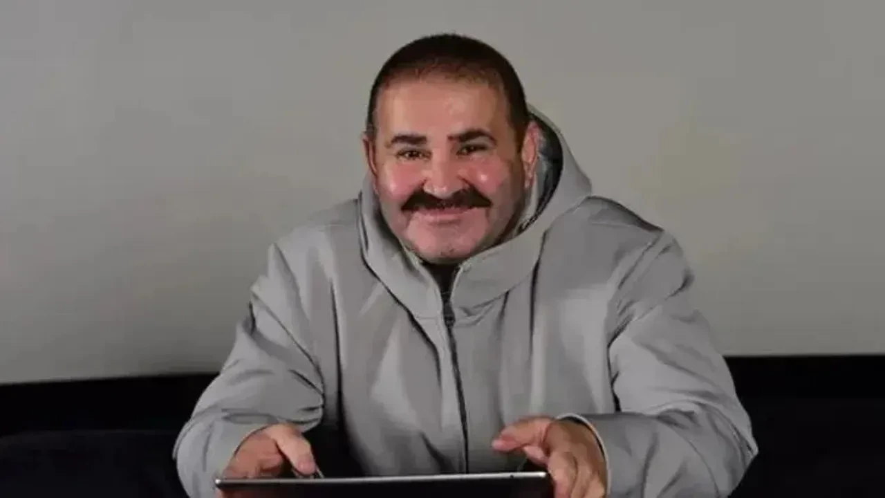Şafak Sezer’in in eşi Esra Sezer kimdir? Esra Sezer kaç yaşında? Esra Sezer'in mesleği nedir?