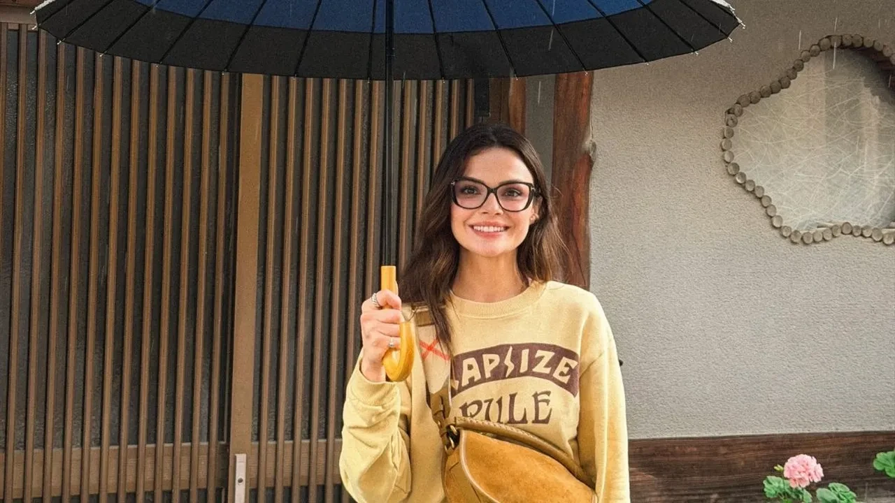 Sinem Ünsal’dan Uzak Şehir itirafı! Setin en zor yanını anlattı: "Kavuşacağımız günü bekliyorum"