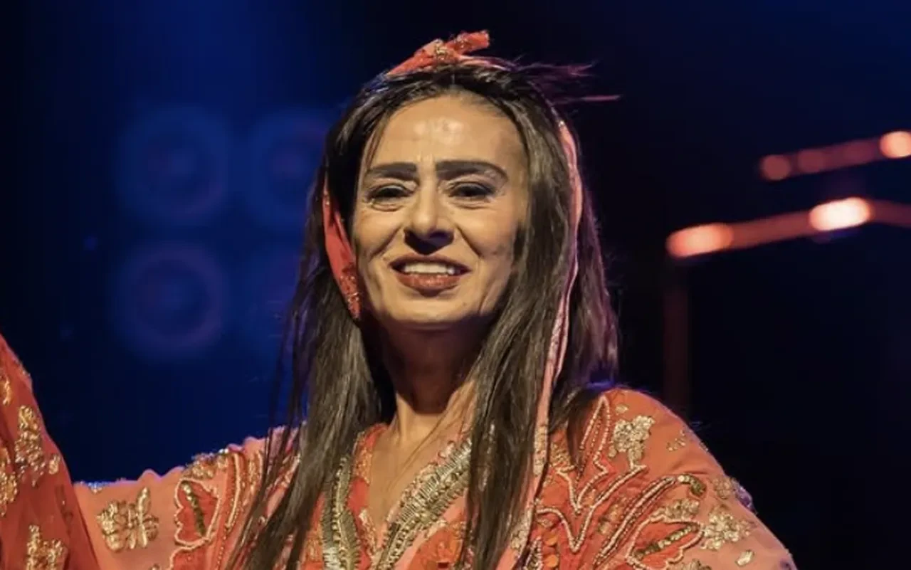 Yıldız Tilbe'den şaşırtan banka çıkışı! Fazlasını ihtiyaç sahiplerine dağıttı