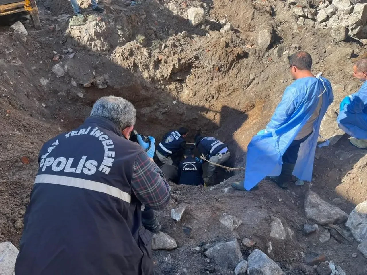 Ankara'da 17 yıl önce kaybolan Gülşen Uyar'la ilgili korkunç şüphe! Evi yakıldı, altından kemikler çıktı