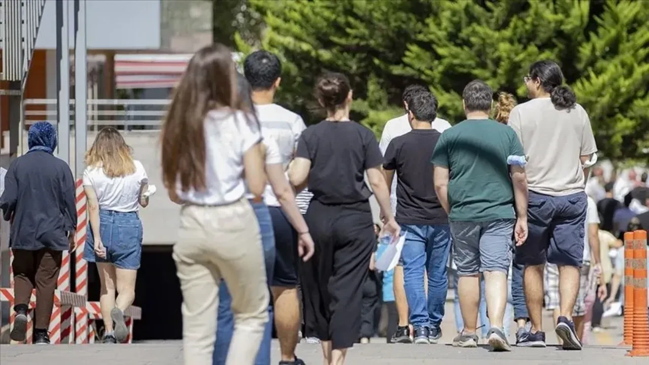 Bu hafta sonu ne sınavı var? 24-25 Ekim 2026 hangi sınavlar yapılacak? KPSS Ortaöğretim ne zaman, saat kaçta?.ş.