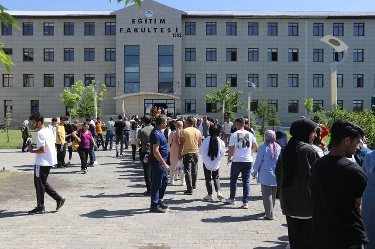 Bu hafta sonu ne sınavı var? 24-25 Ekim 2026 hangi sınavlar yapılacak? KPSS Ortaöğretim ne zaman, saat kaçta?.ş.