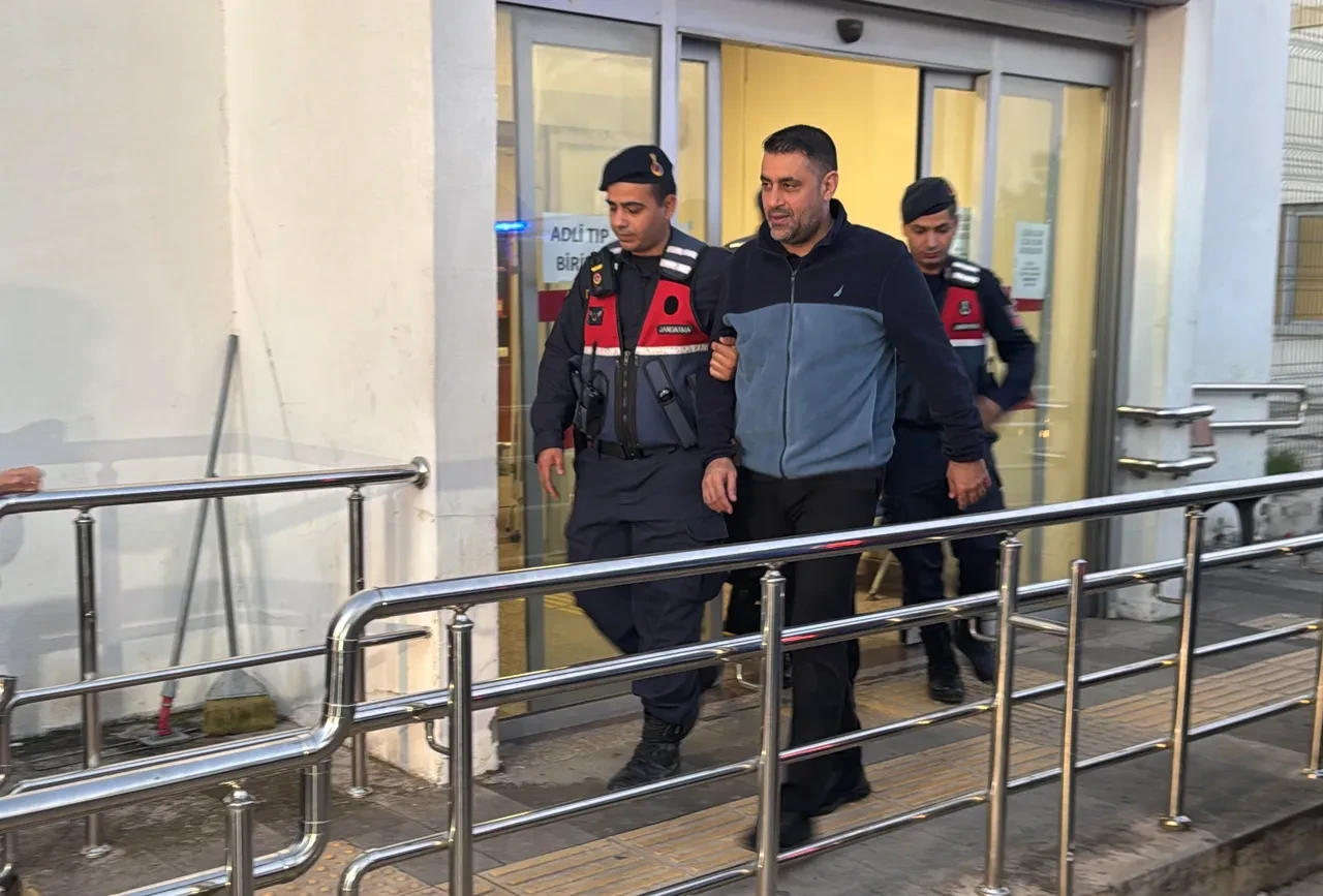 Çukurova Belediye Başkanı Emrah Kozay görevinden uzaklaştırıldı
