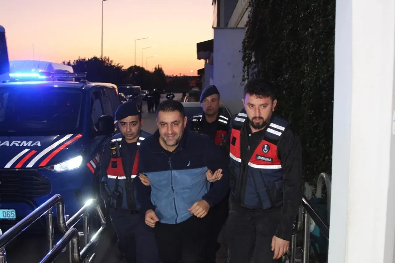 Çukurova Belediyesi’ne yolsuzluk operasyonu: Mevcut başkan Emrah Kozay ve eski başkan Soner Çetin dahil 34 kişi tutuklandı