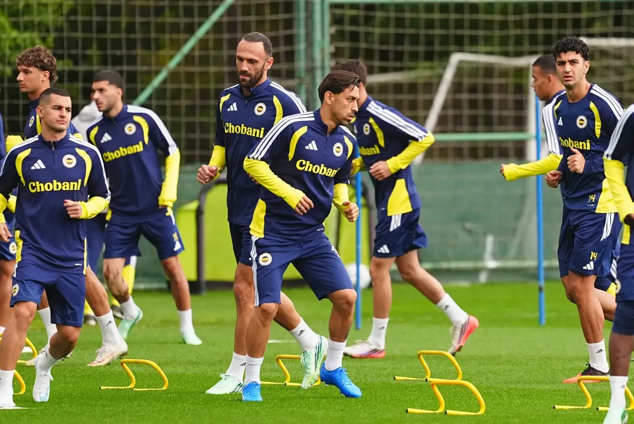 Fenerbahçe'de ilk ayrılık belli oldu! Genç yıldız için yolun sonu göründü