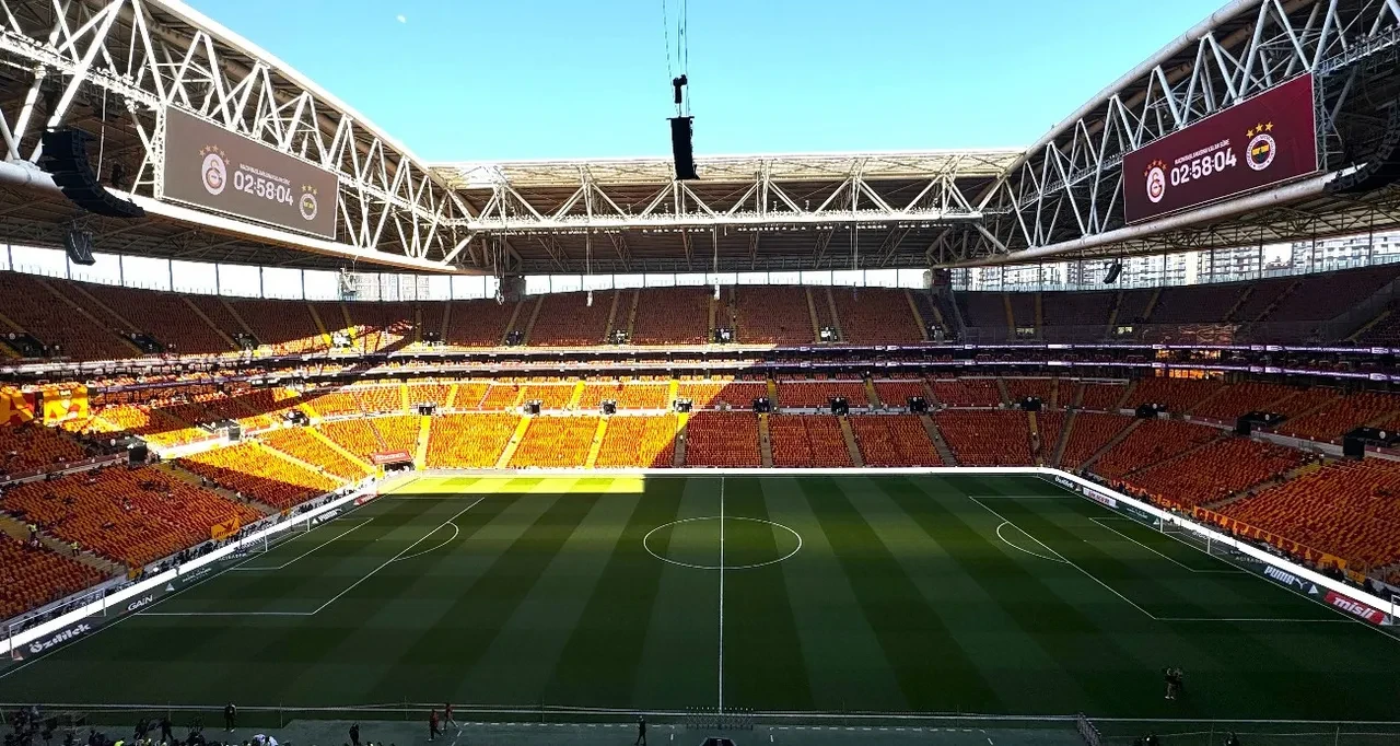 Galatasaray Fenerbahçe muhtemel 11! GS FB maç kadrosu ilk 11’de kimler olacak?