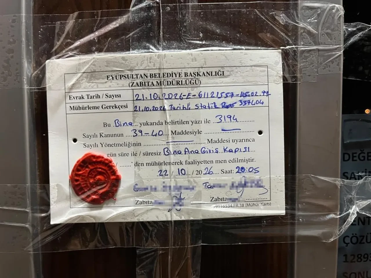 Önce Mersin ardından İstanbul: Kolonlardan gelen sesler yüzünden 5 katlı bina boşaltıldı