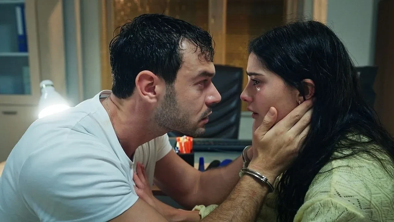Sevdiğim Sensin dizisinde şaşırtan set kazası! Helin Kandemir taksileri karıştırdı