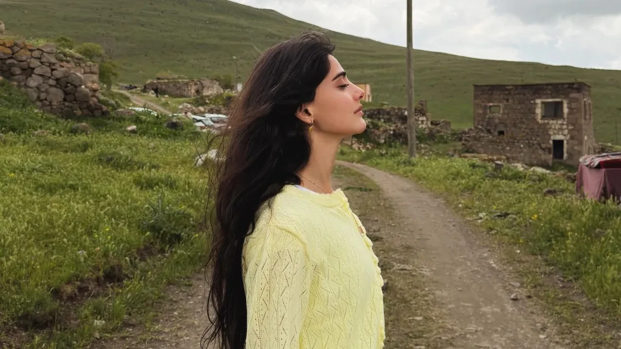 Sevdiğim Sensin dizisinde şaşırtan set kazası! Helin Kandemir taksileri karıştırdı