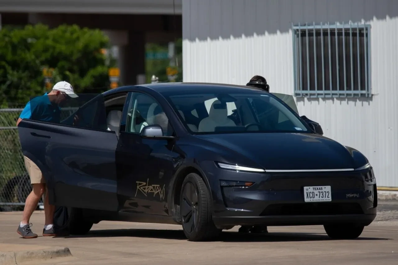 Tesla sahipleri araçlarını robotaksi olarak kullanıp para kazanabilecek