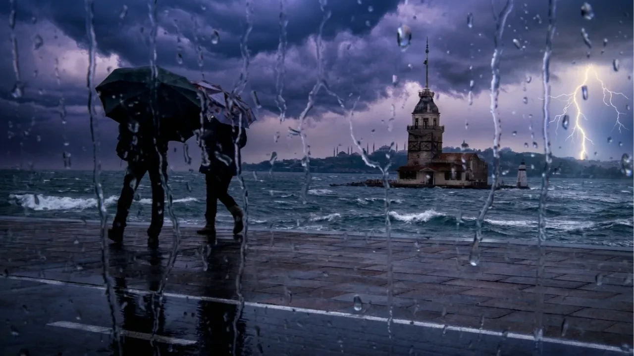AKOM gün vererek uyardı! İstanbul'da sağanak yağış ve soğuk hava alarmı: Sonbahar sert geliyor