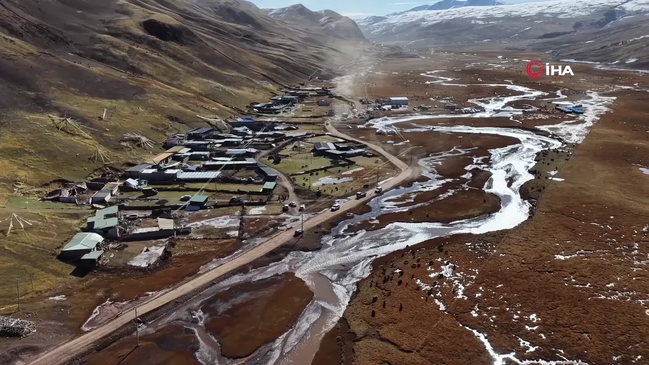 Çin'in Tibet Özerk Bölgesi'nde 7 büyüklüğünde deprem: 16 ölü, 76 yaralı