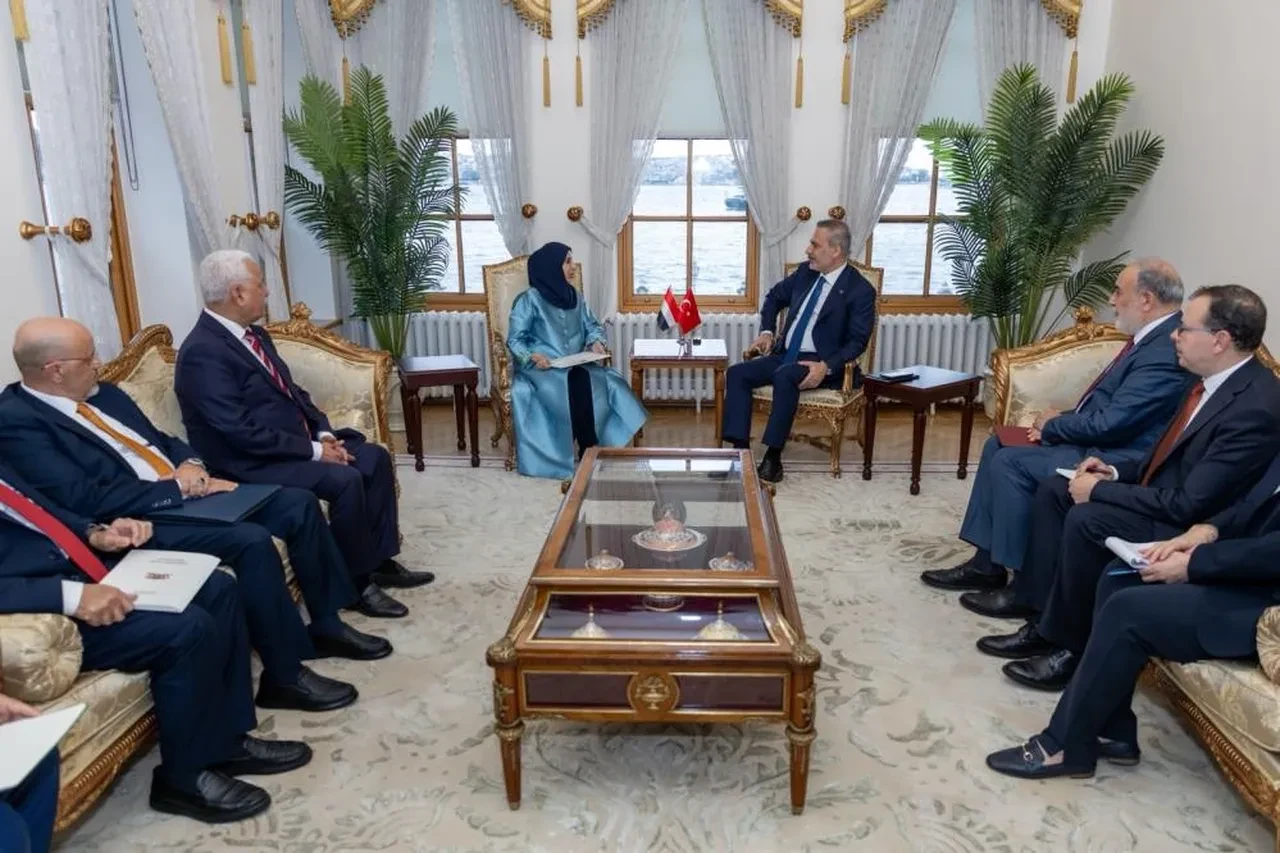 Dışişleri Bakanı Hakan Fidan Yemenli mevkidaşı Al-Zuba ve Kuzey Makedonyalı bakan Zeynula ile İstanbul'da görüştü