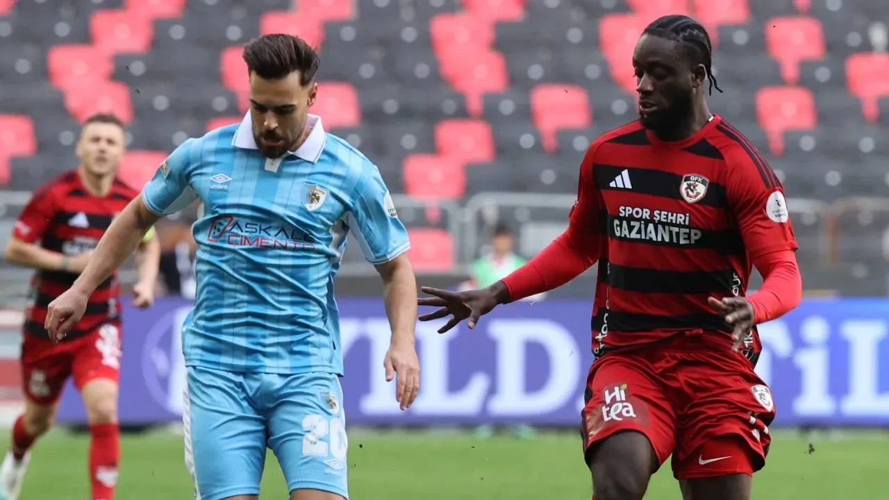 Erzurumspor FK ilk deplasman galibiyetini aldı! Mavi-beyazlılar, Gaziantep FK'yi mağlup etti