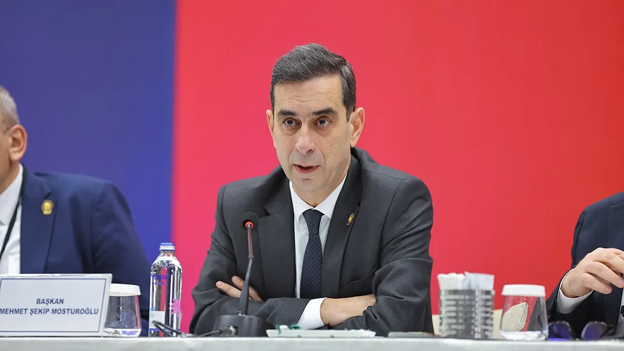 Fenerbahçe'nin borcu açıklandı! 84 milyon euro fark dikkat çekti