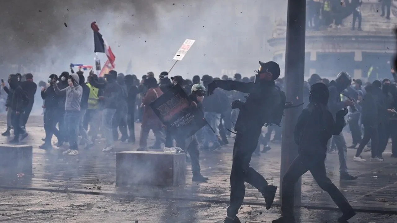 Fransa’da öğrenci hareketleri kontrolden çıktı! Uzman isimden dikkat çeken açıklama: Kolayca sönümlenmeyecek