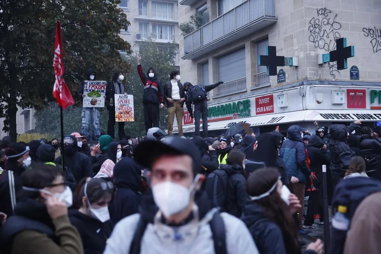 Fransa'da protestolar çığ gibi! Bin kişi gözaltına alındı, Sarı Yelekliler 31 Ekim için çağrı yaptı