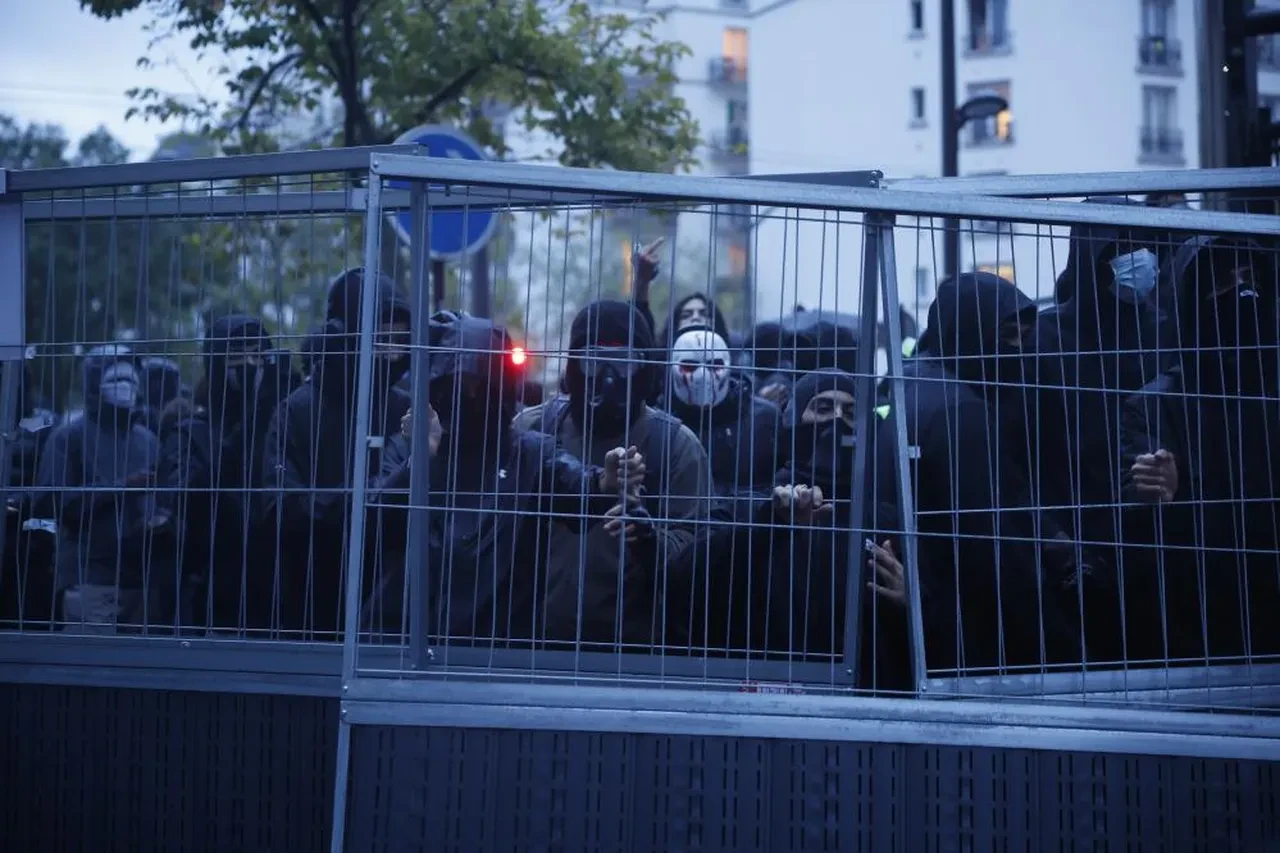 Fransa'da protestolar çığ gibi! Bin kişi gözaltına alındı, Sarı Yelekliler 31 Ekim için çağrı yaptı