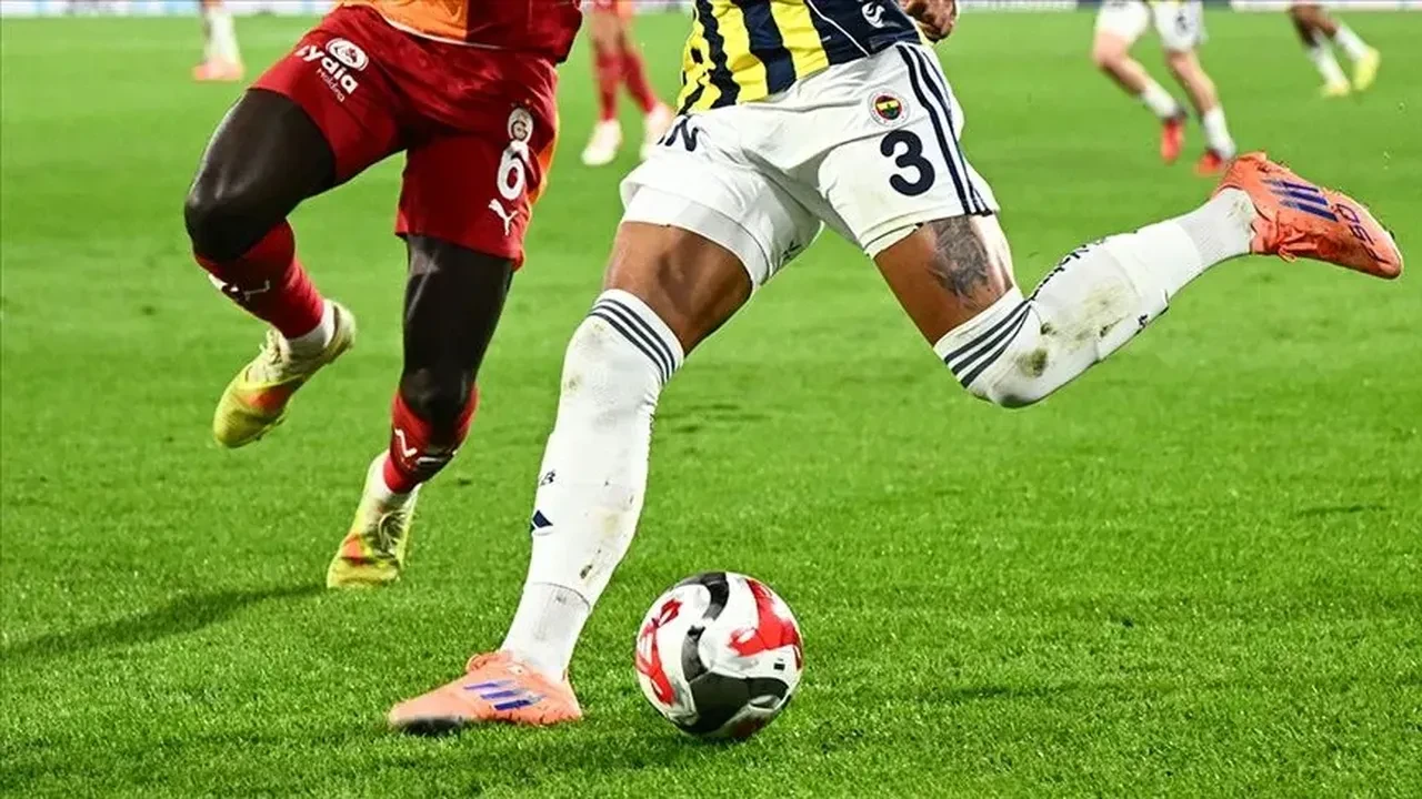 Galatasaray-Fenerbahçe derbisi öncesi Barış Alper, Leao ve Singo kararı!