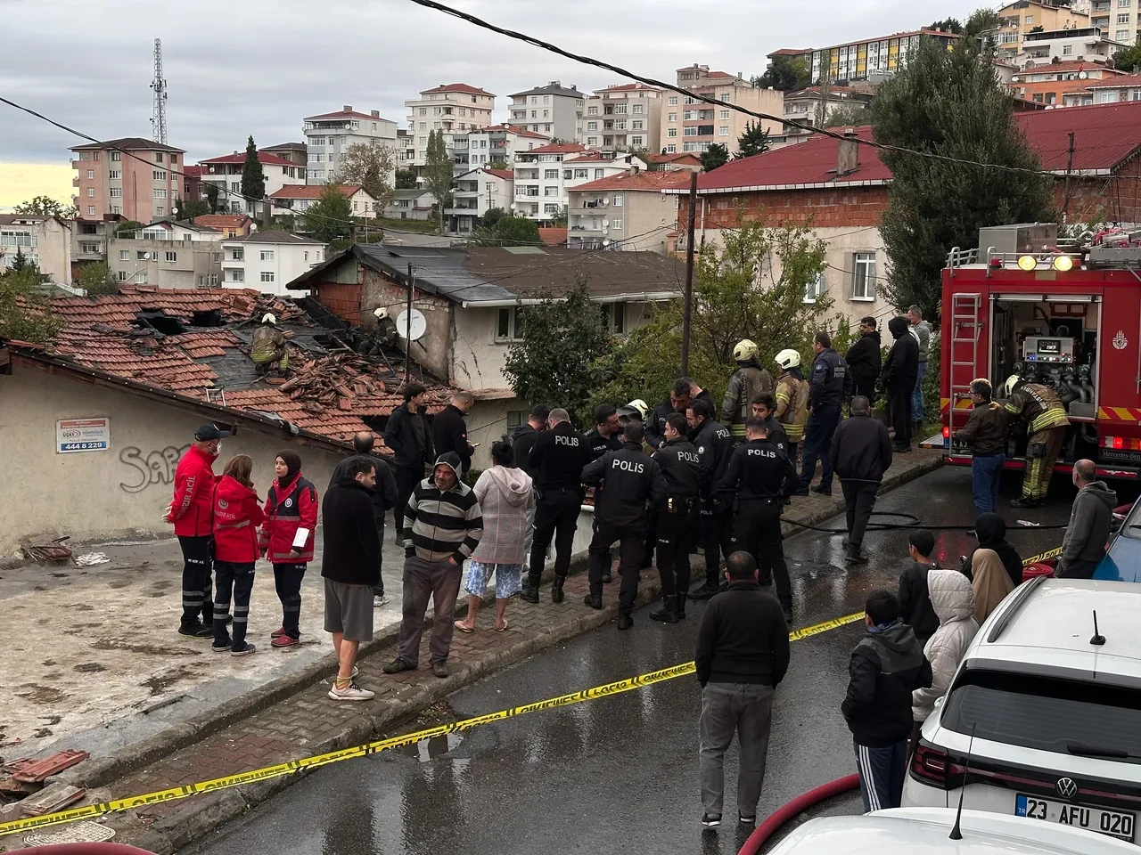Gecekonduda yürek yakan yangın: 12 yaşındaki çocuktan acı haber geldi