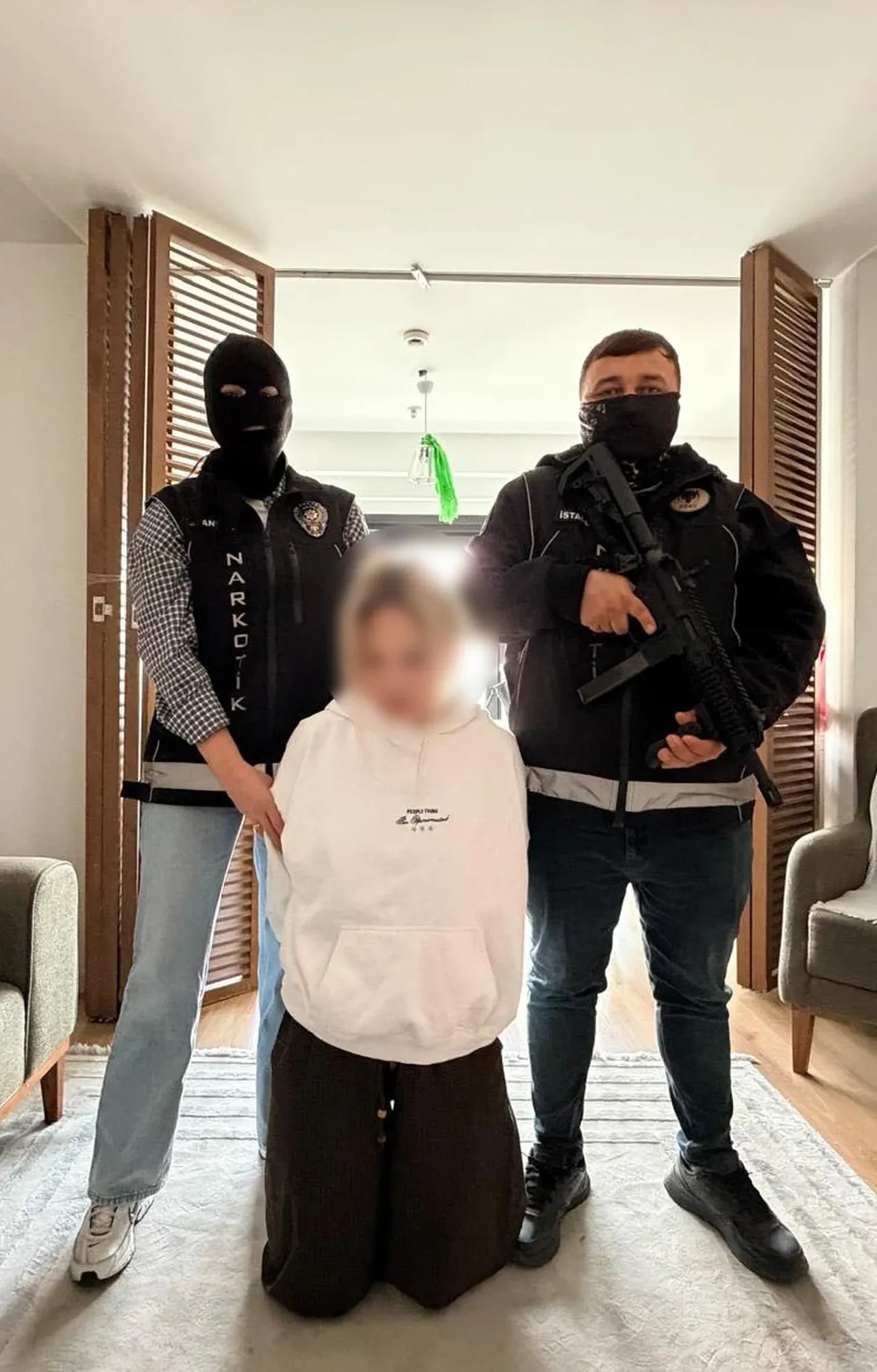 Kırmızı ve mavi bültenle aranıyorlardı: 2 şüpheli İstanbul'da yakalandı