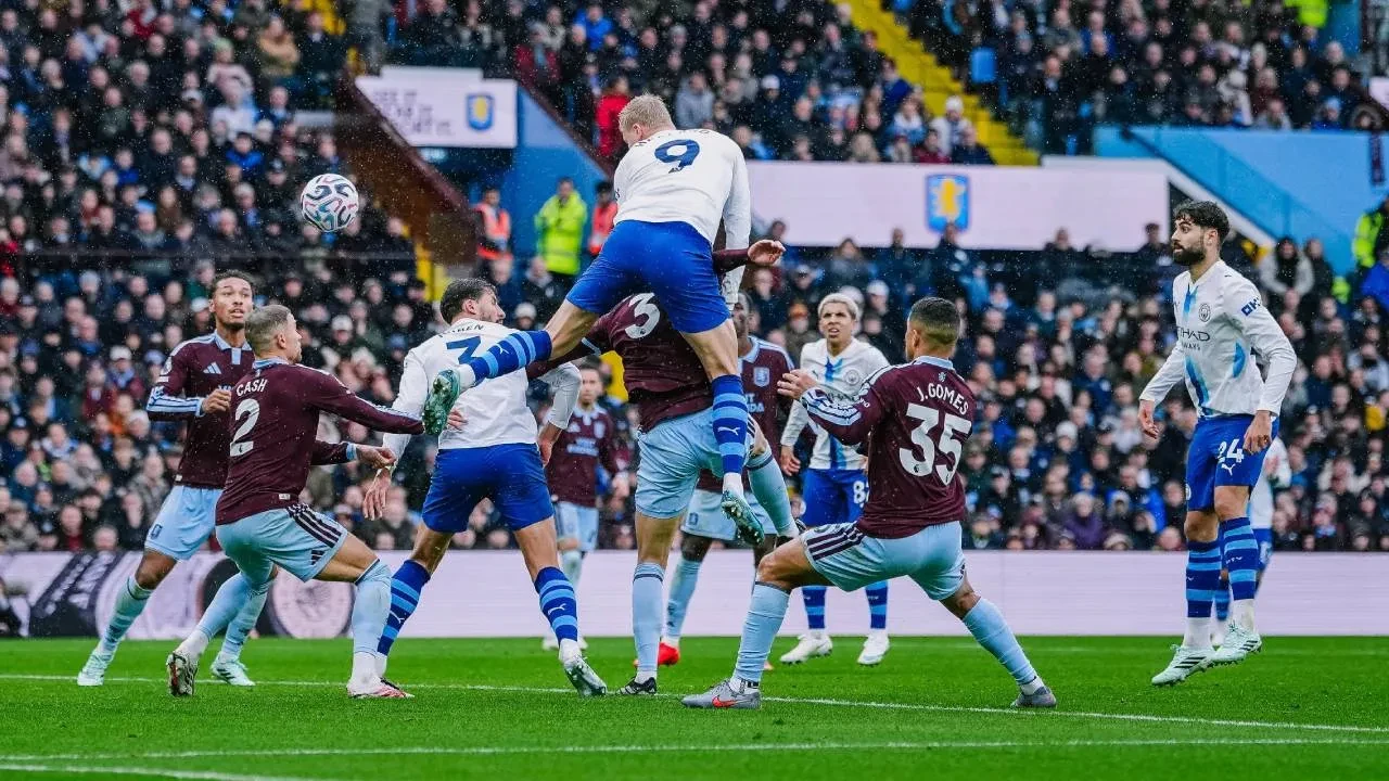 Manchester City ilk kez kaybetti! Aston Villa'ya 2-1 mağlup oldular