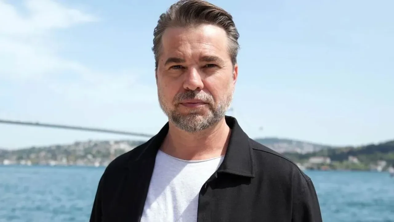 Oyuncu Engin Altan Düzyatan’ın acı günü! Babası Mevlan Düzyatan hayatını kaybetti
