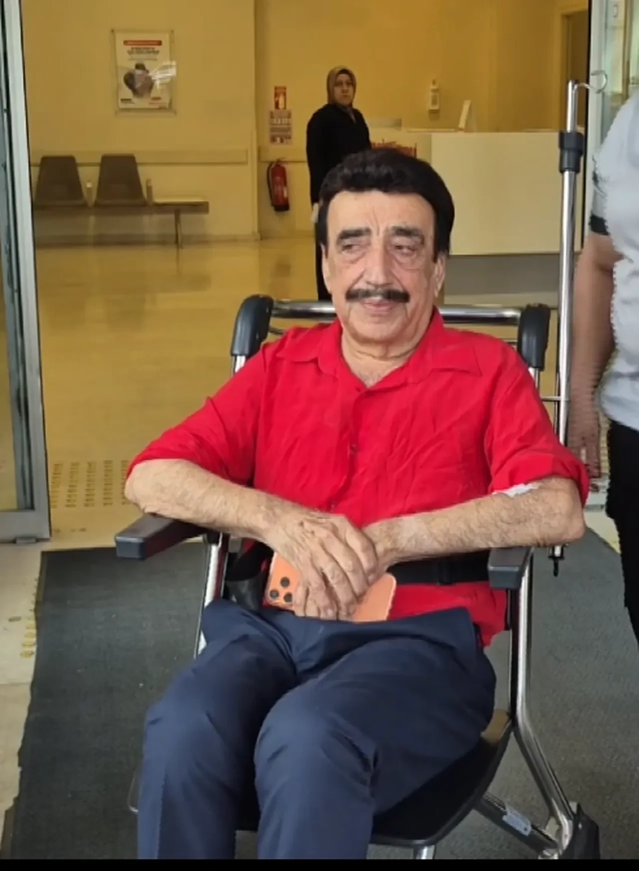Sahnede fenalaşıp hastaneye kaldırılan Hakkı Bulut’tan ilk açıklama geldi