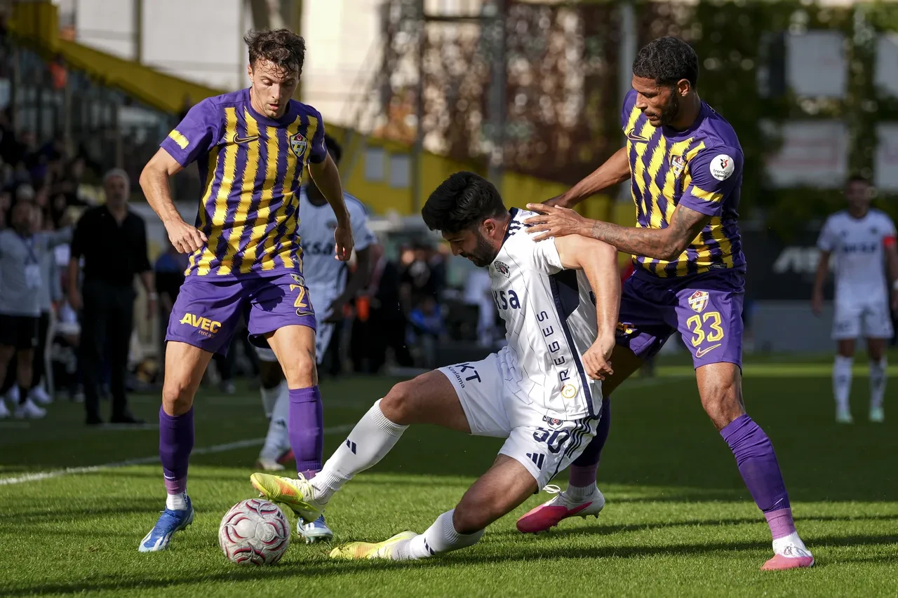 Süper Lig'de Kasımpaşa tek golle üç puanı kaptı! Eyüpspor dipte kaldı