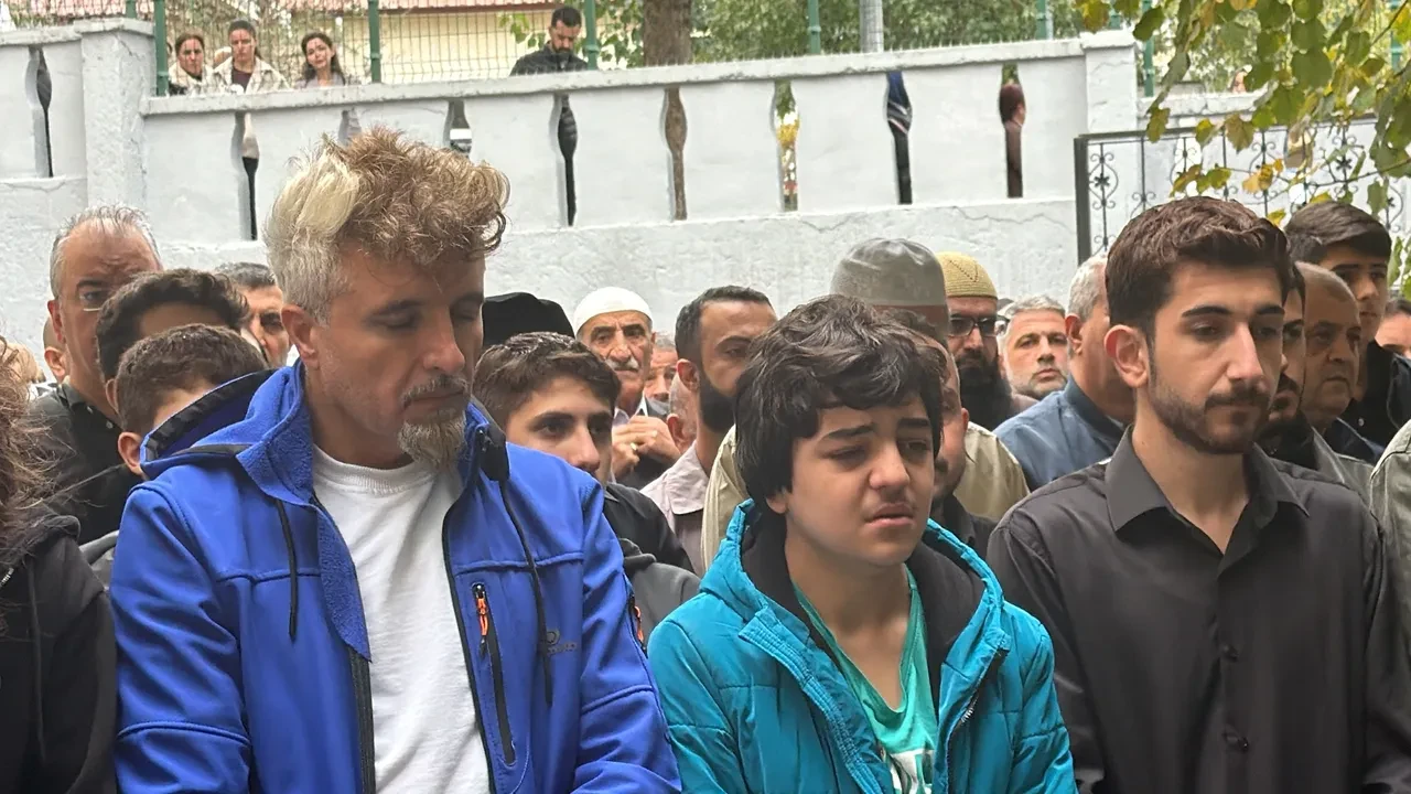 Üç çocuk annesi kadın yağ aldırma ameliyatında can verdi! Eşi anlattı: "Herkes çıkıp gitmişti"