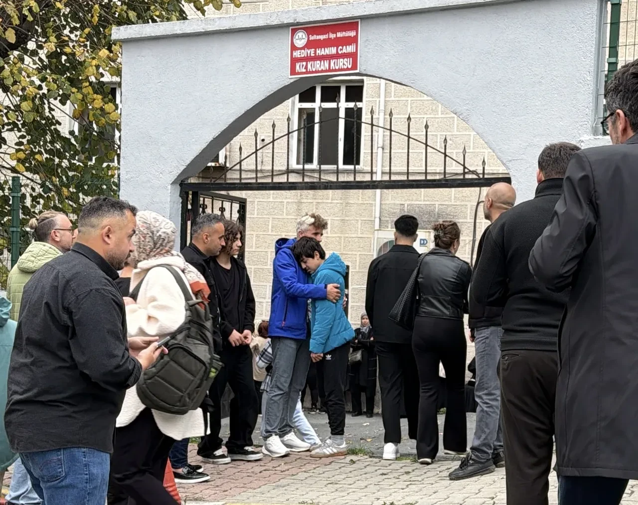Üç çocuk annesi kadın yağ aldırma ameliyatında can verdi! Eşi anlattı: "Herkes çıkıp gitmişti"