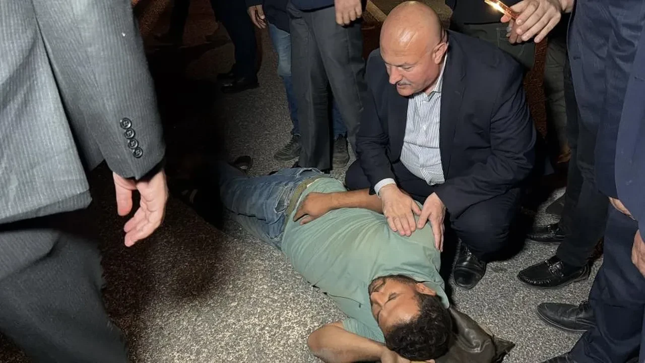 Yaralının başından ayrılmadılar: Vali ve milletvekilinden ilk müdahale