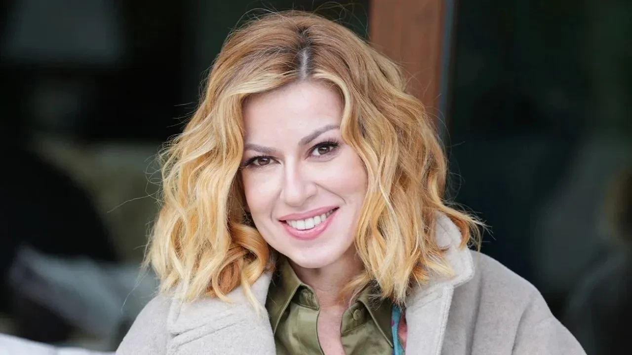 Bir Hayat Hikayesi dizisine usta oyuncu! İpek Tuzcuoğlu, Hazal Subaşı’nın annesini oynayacak