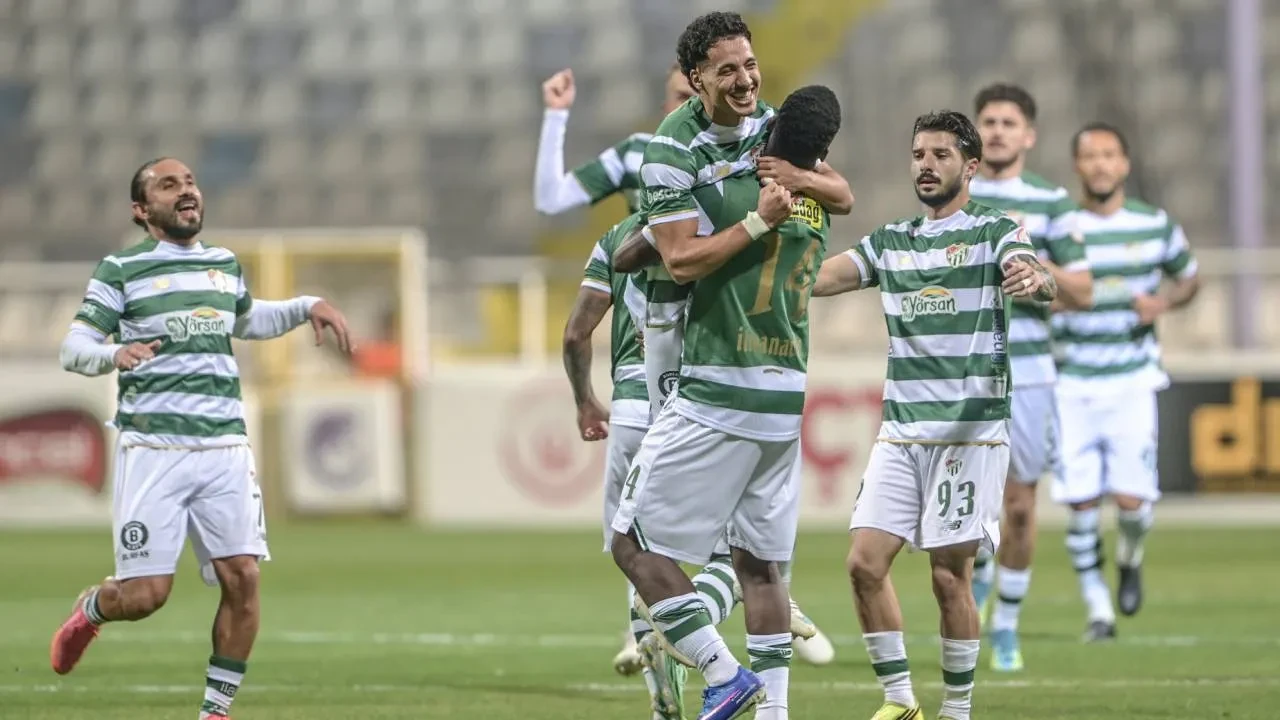 Bursaspor liderliğe yükseldi! Yeşil-beyazlılar Ankara Keçiörengücü'nü 4-2 yendi
