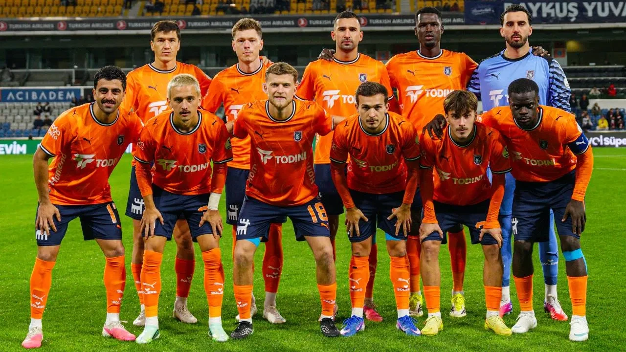 CANLI MAÇ ANLATIMI | Beşiktaş ile Başakşehir karşı karşıya geliyor