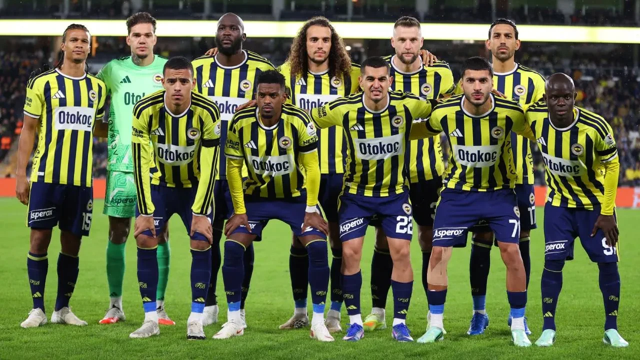 CANLI MAÇ ANLATIMI | Galatasaray ile Fenerbahçe derbide karşılaşıyor