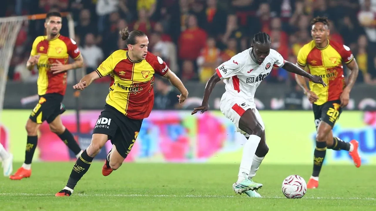 Göztepe galibiyet serisini 3 maça çıkardı! İzmir ekibi, Arca Çorum FK'yi 2-0 yendi
