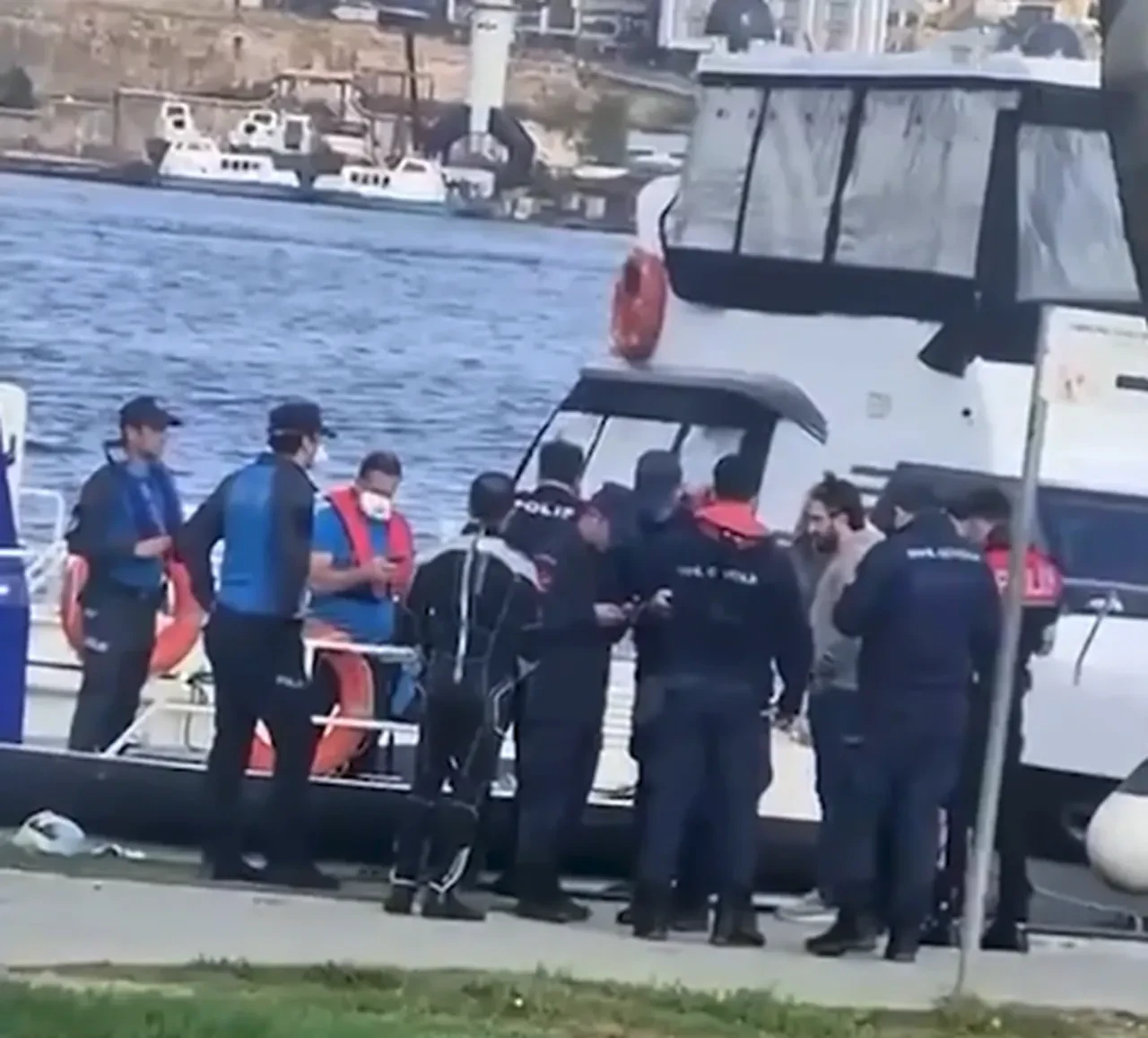 Haliç'te yüzü yanmış erkek cesedi bulundu