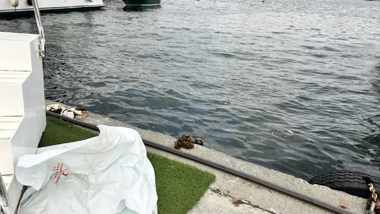 Haliç'te yüzü yanmış erkek cesedi bulundu